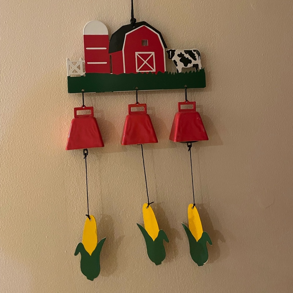 Farmhouse wind chime